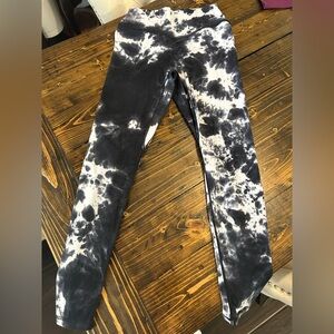 Shop Vitality leggings size L